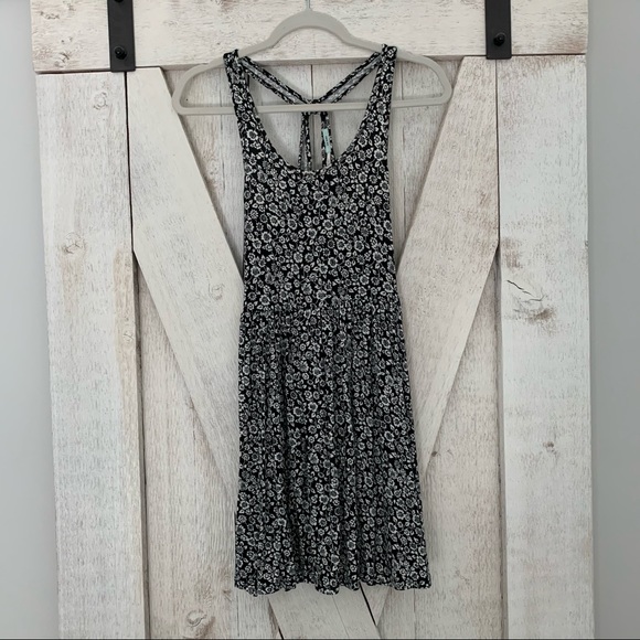 Urban Outfitters Kimchi Blue Floral Skater Dress - Picture 3 of 5